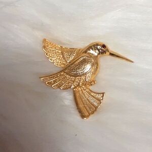 Vtg Gold Tone Hummingbird Pin with Red Glass Eye